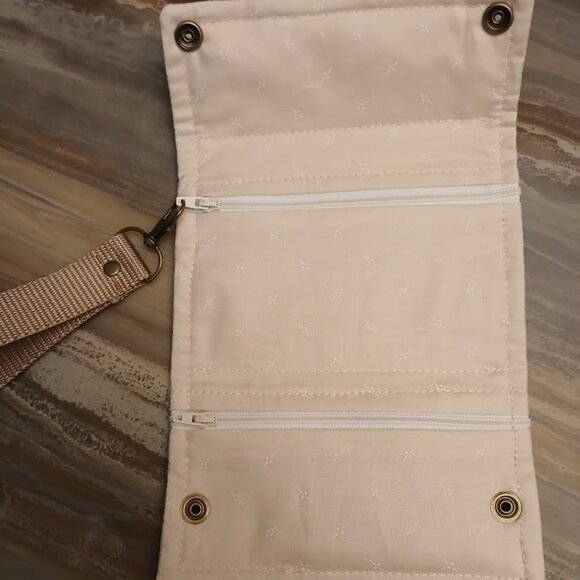 New Clutch Wristlet Wallet Owl family Nature Ivory Brown Snap Trifold Zip Pouch - Picture 3 of 5